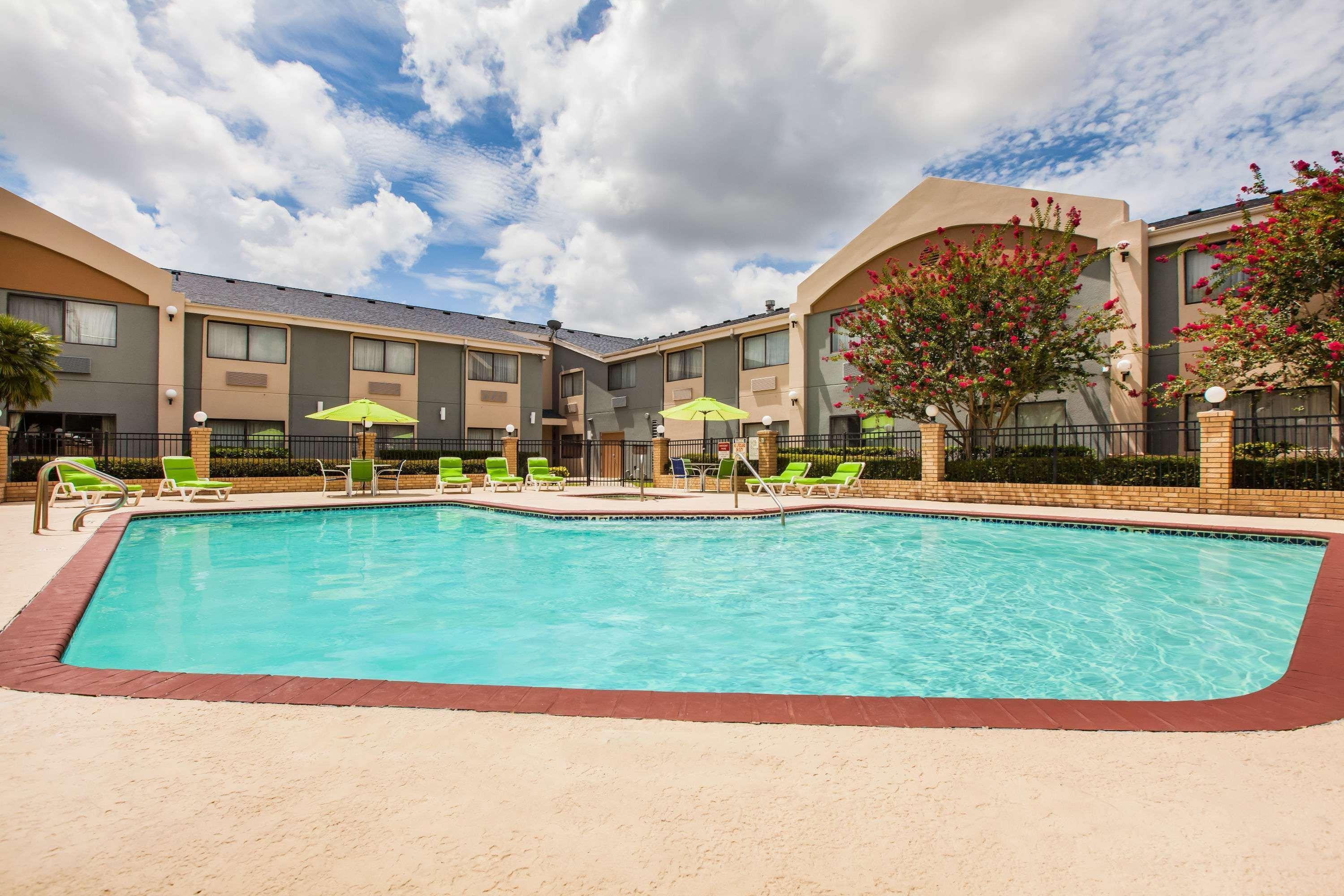 Days Inn & Suites By Wyndham Corpus Christi Central Esterno foto