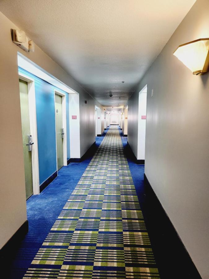 Days Inn & Suites By Wyndham Corpus Christi Central Esterno foto