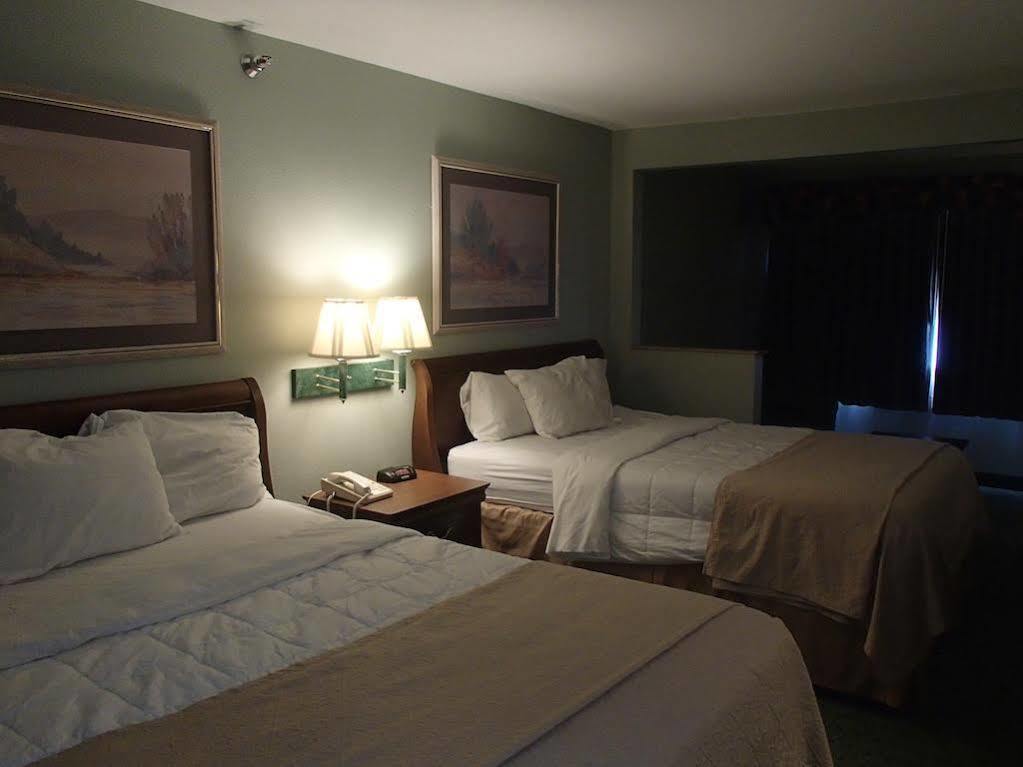 Days Inn & Suites By Wyndham Corpus Christi Central Esterno foto